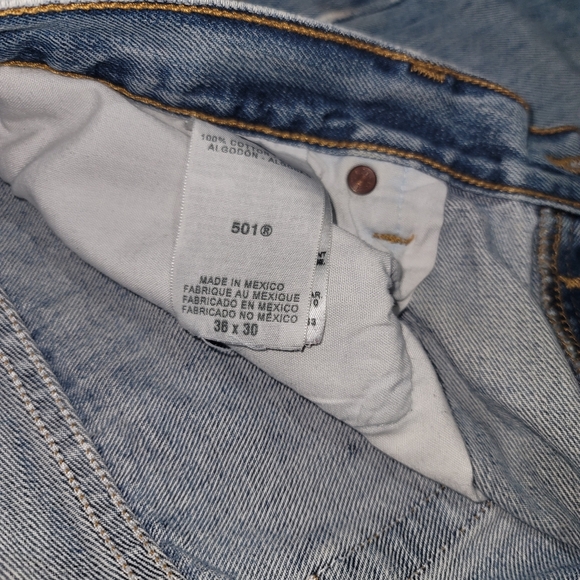 Vintage distressed levi's 501 jeans - Picture 3 of 6